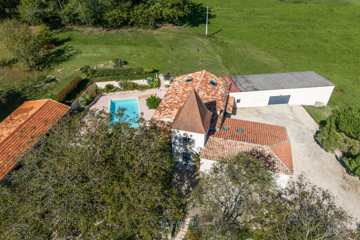 Maison à MONFLANQUIN