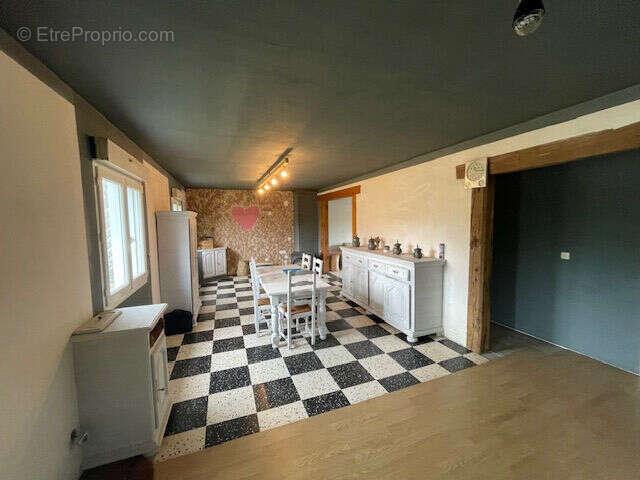 Maison à BEAURAINVILLE