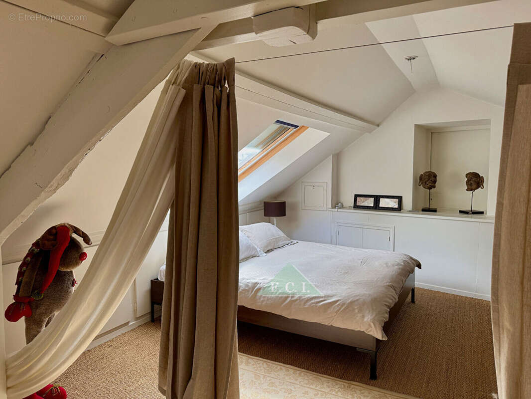 Maison à JUMEAUVILLE