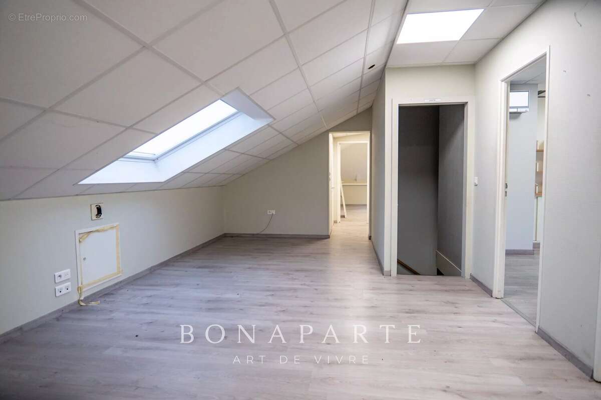 MEILLON – Locaux professionnels avec entrepôt et bureaux – 625 m² - photo 6