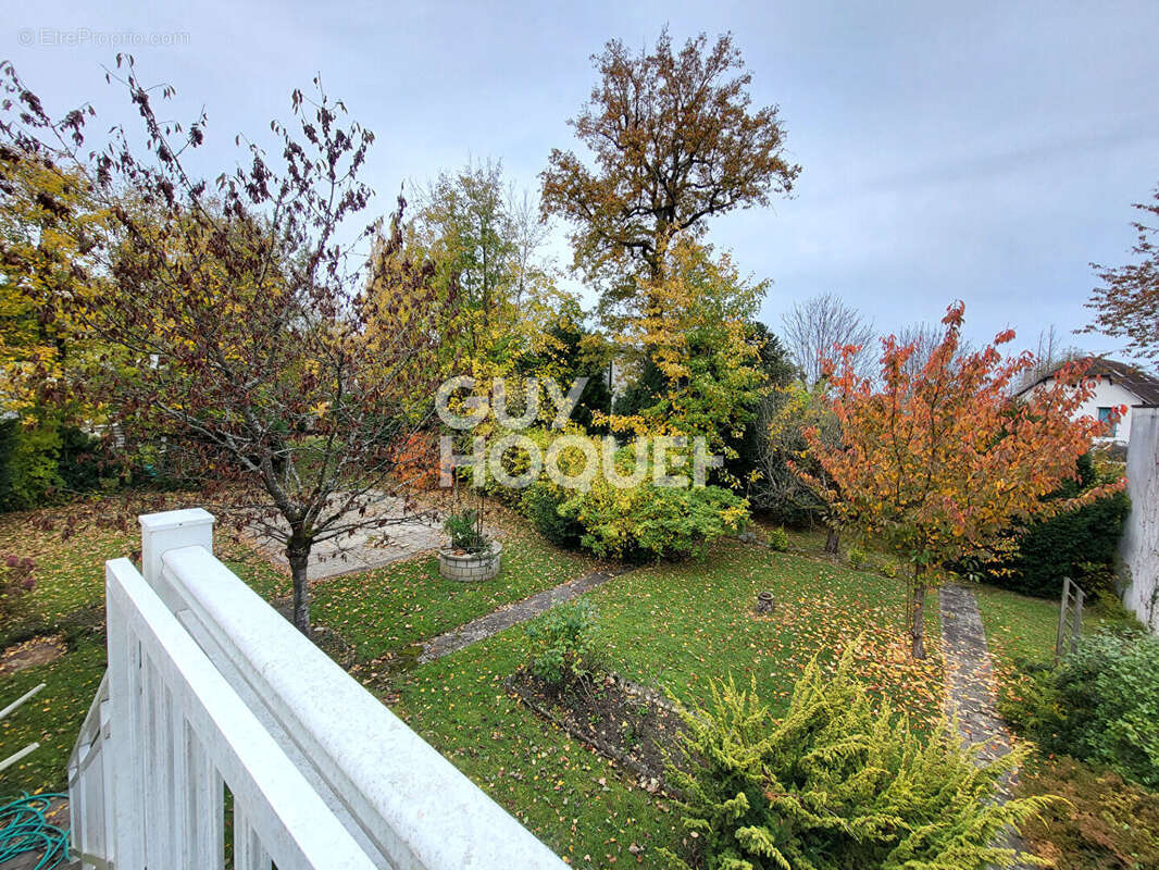 Maison à LA CELLE-SAINT-CLOUD