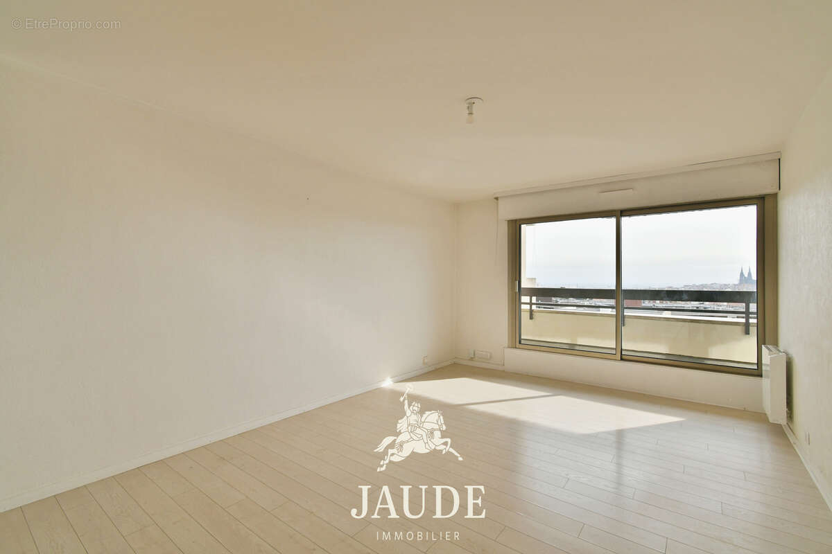 Appartement à CHAMALIERES