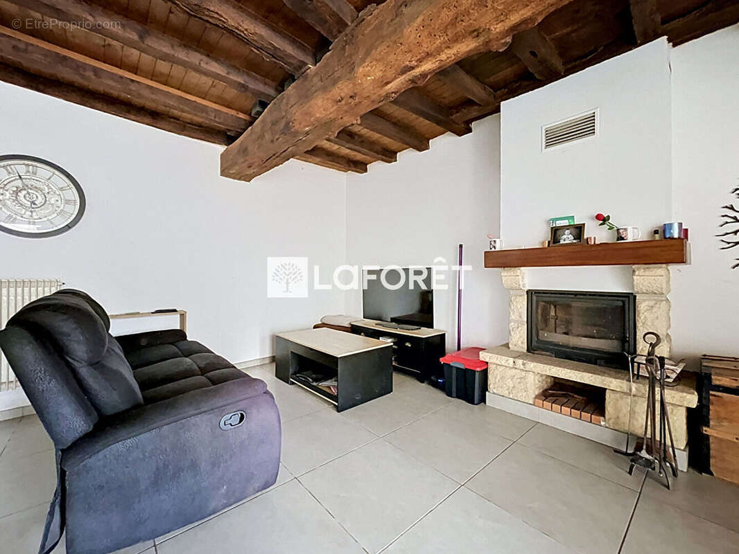Maison à CARENTOIR