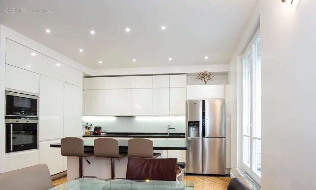 Appartement à NEUILLY-SUR-SEINE