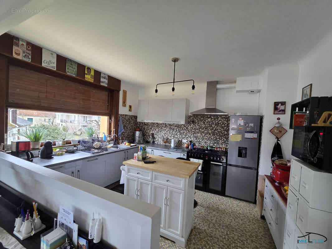 Maison à DECAZEVILLE