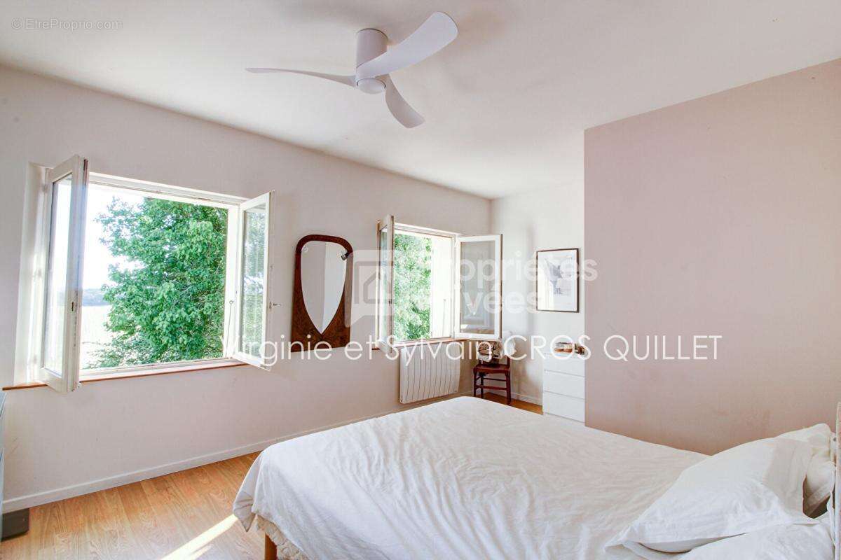 Maison de caractère secteur Lavaur 255 m2 + annexes sur grande parcelle - photo 12