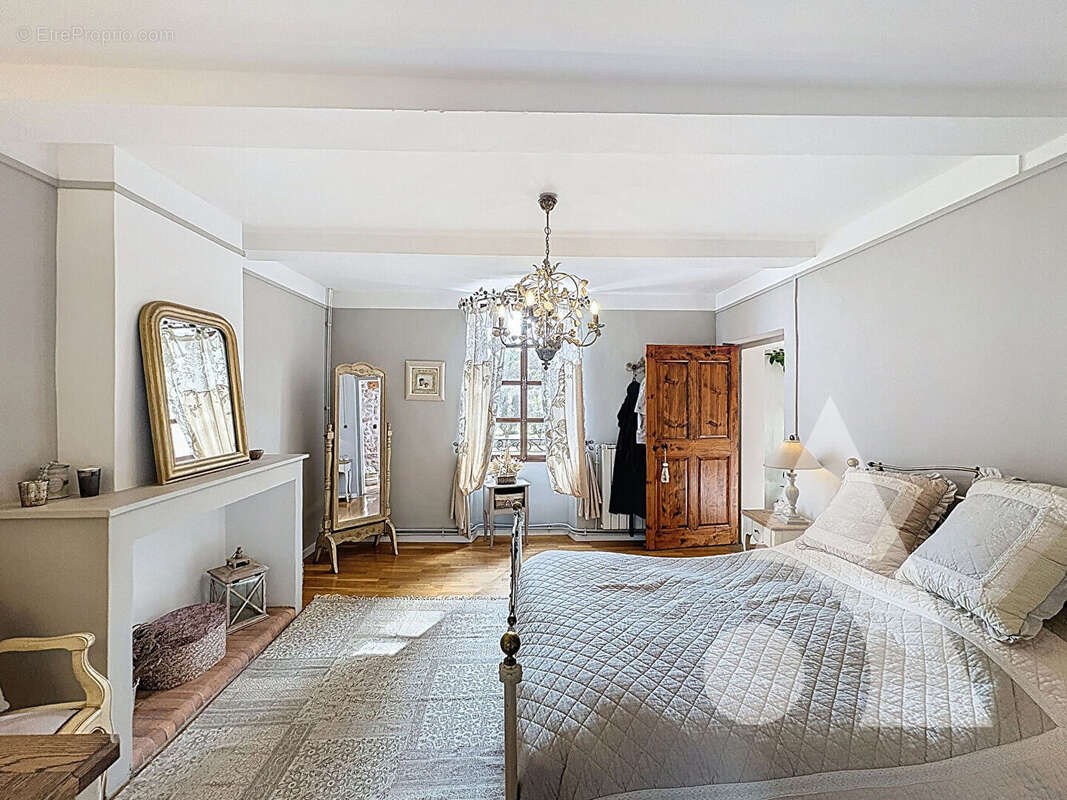 Maison à LE CANNET-DES-MAURES