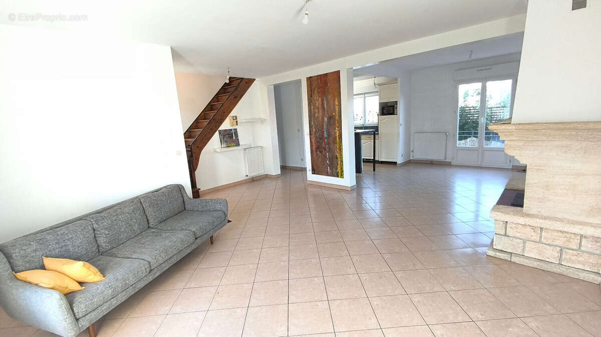 Maison à VIGNEUX-SUR-SEINE