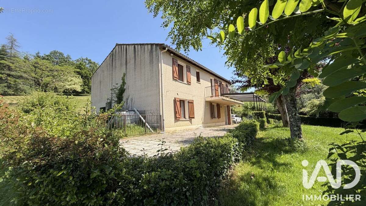 Maison 95 m² à Cransac  - photo 4