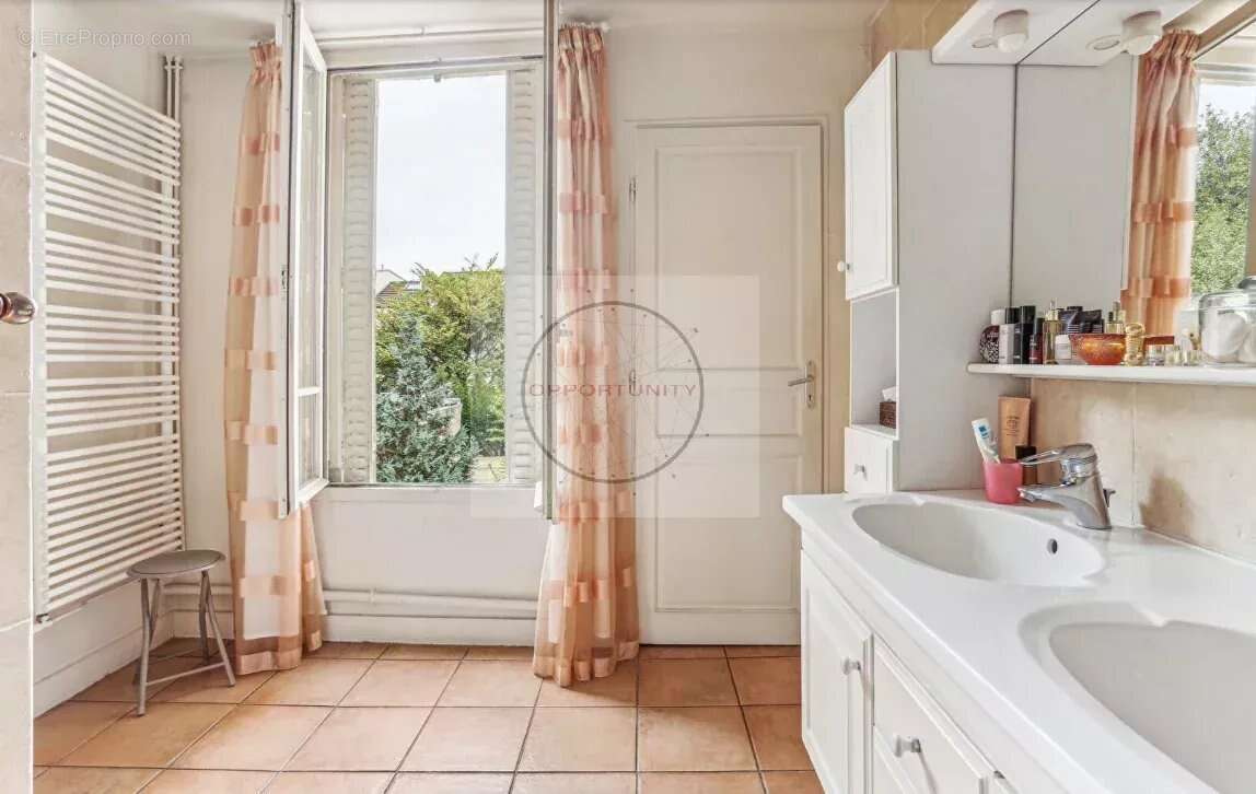 Maison 180 m² à Montreuil  - photo 12