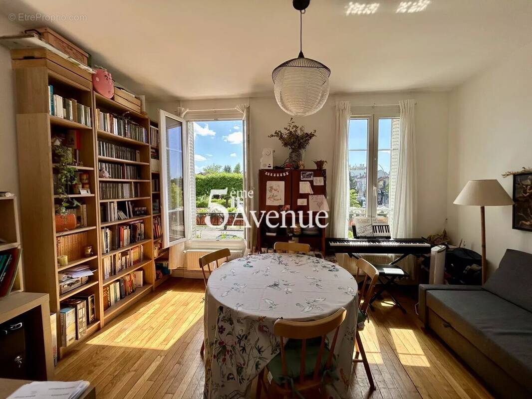 Appartement à SAINT-MAUR-DES-FOSSES