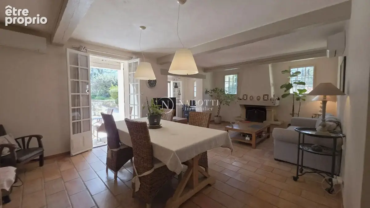 Villa de charme sur Menerbes avec piscine, jardin de lavande et cuisine professionnelle - photo 5