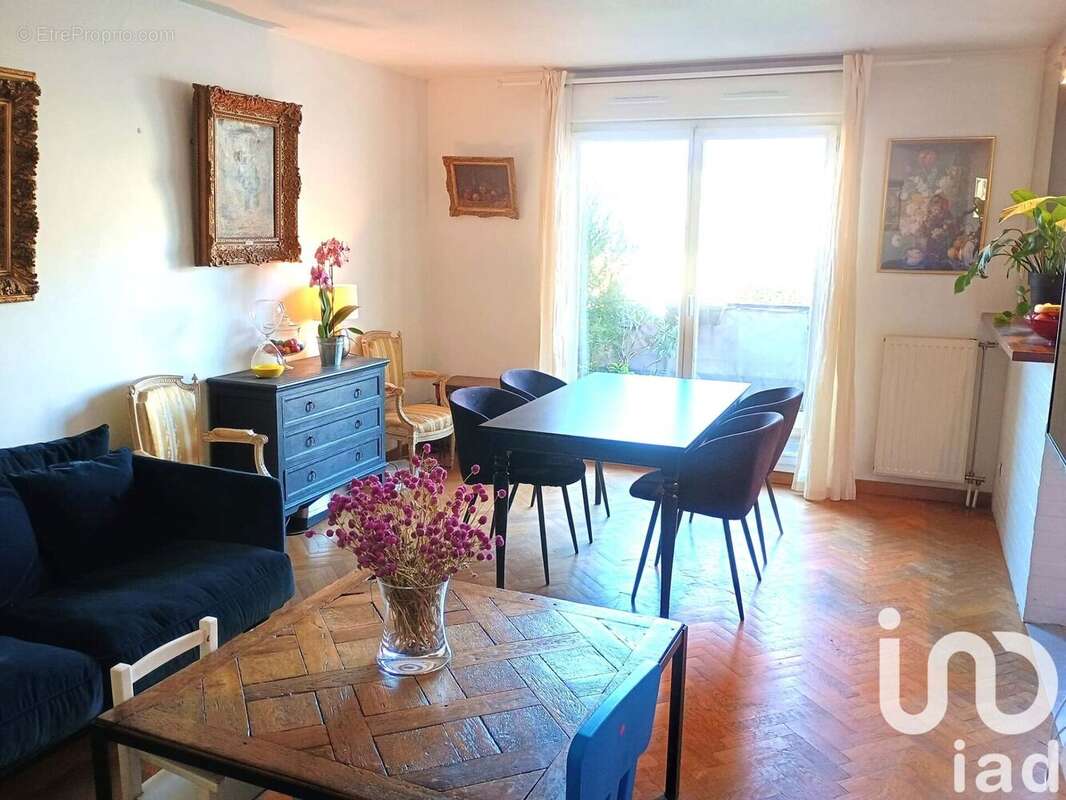 Photo 2 - Appartement à LA GARENNE-COLOMBES