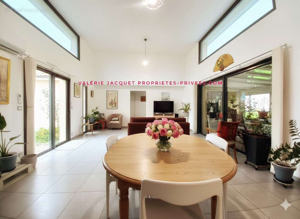 Maison à SAINT-SEURIN-SUR-L&#039;ISLE