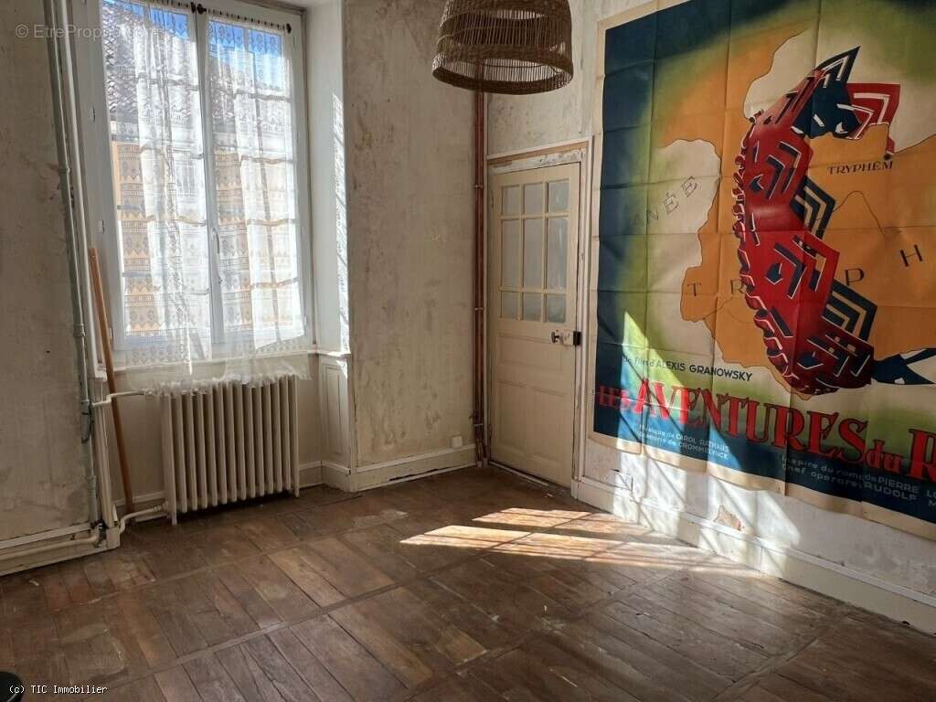Maison à RUFFEC