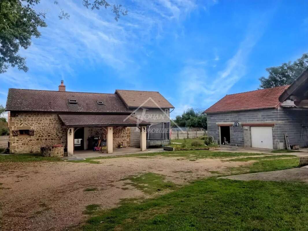 Maison à COSNE-D'ALLIER