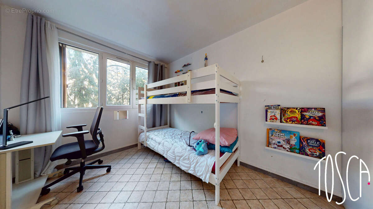 Appartement à THIAIS