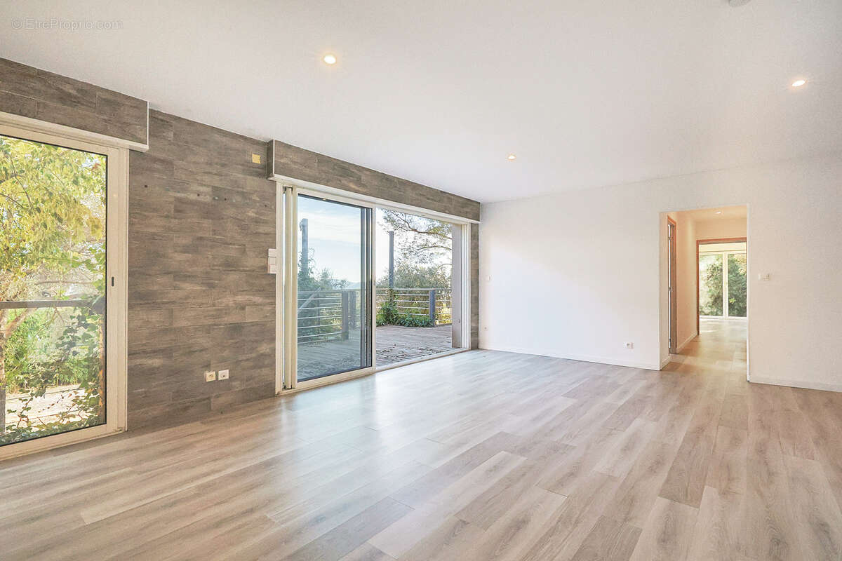 Maison à LA FARLEDE