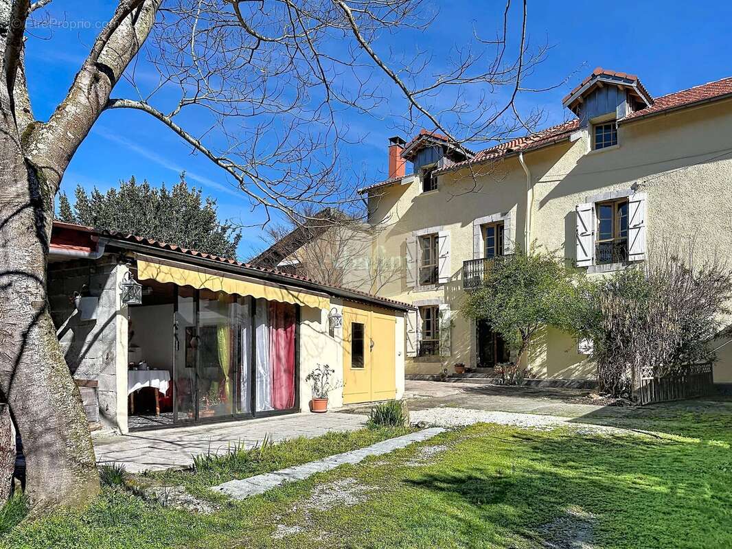 Maison à SALIES-DU-SALAT