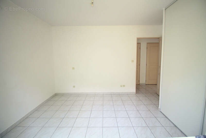 Bel appartement T3 avec terrasse, jardin, place de stationnement à Balaruc-Les-Bains - photo 18