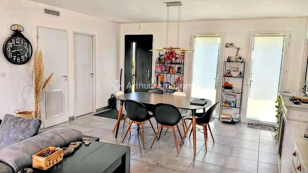 Appartement à SOUAL