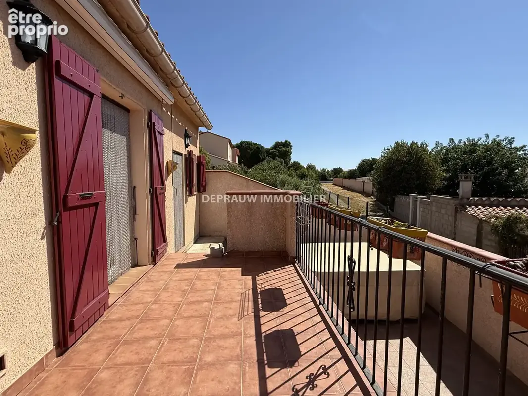 Maison 108 m2 T4 avec garage, extérieurs et grand espace de stockage - photo 3
