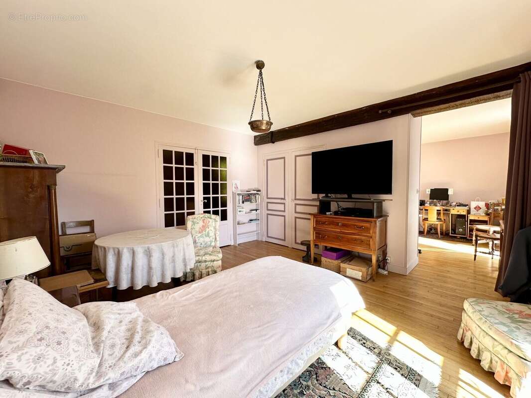 Maison à SAVIGNY-LE-TEMPLE