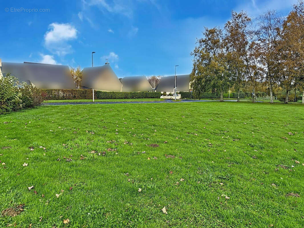 Terrain à LA HAYE-DU-PUITS