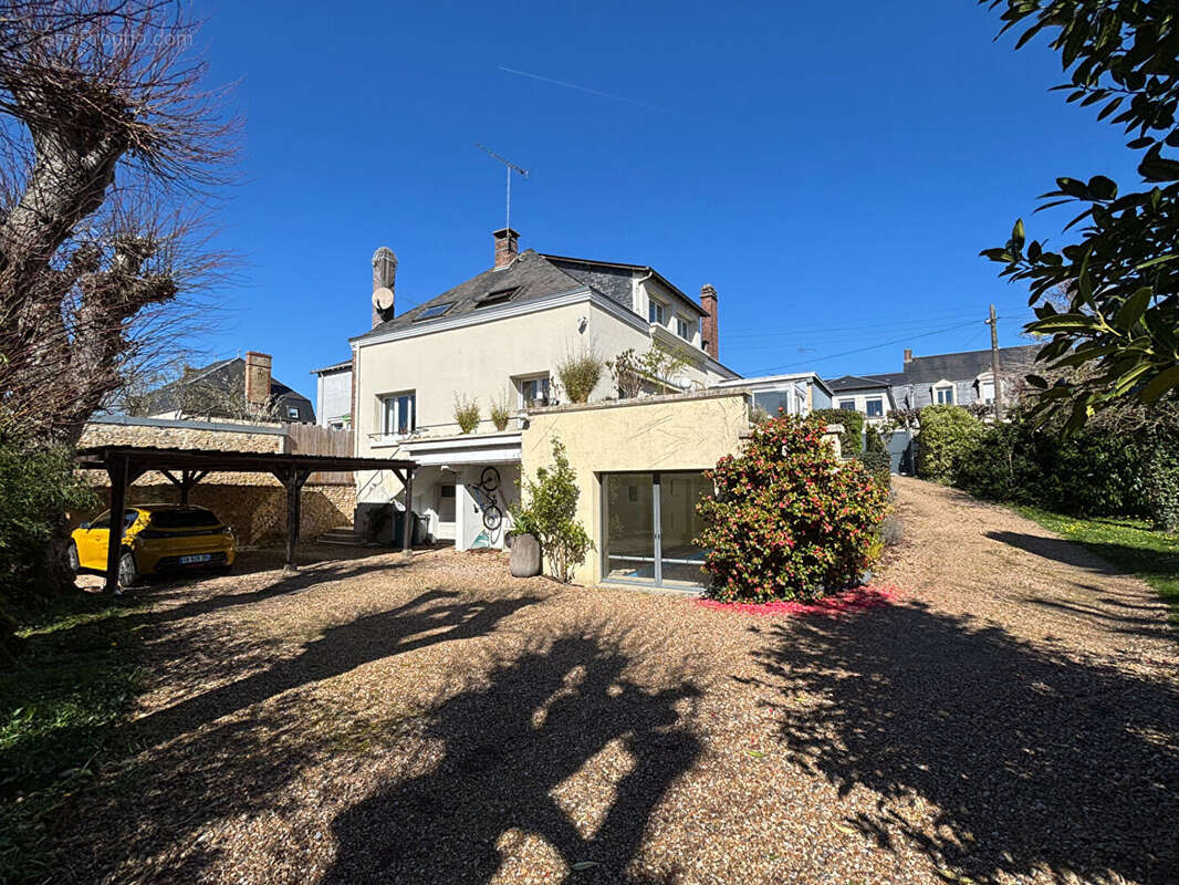 Maison La Ferte Bernard 9 pièce(s) 247 m2 - photo 5