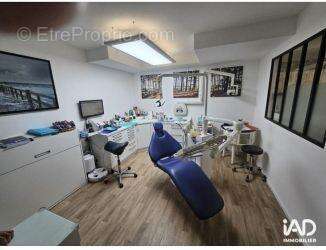 Photo 2 - Commerce à TRAPPES