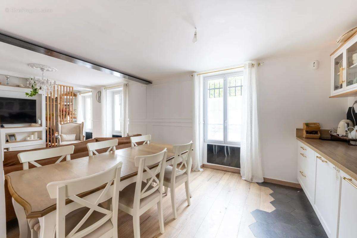 Maison à LE PLESSIS-BOUCHARD