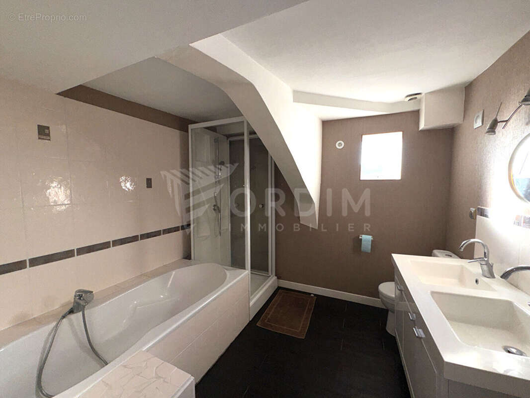 Maison à COSNE-COURS-SUR-LOIRE