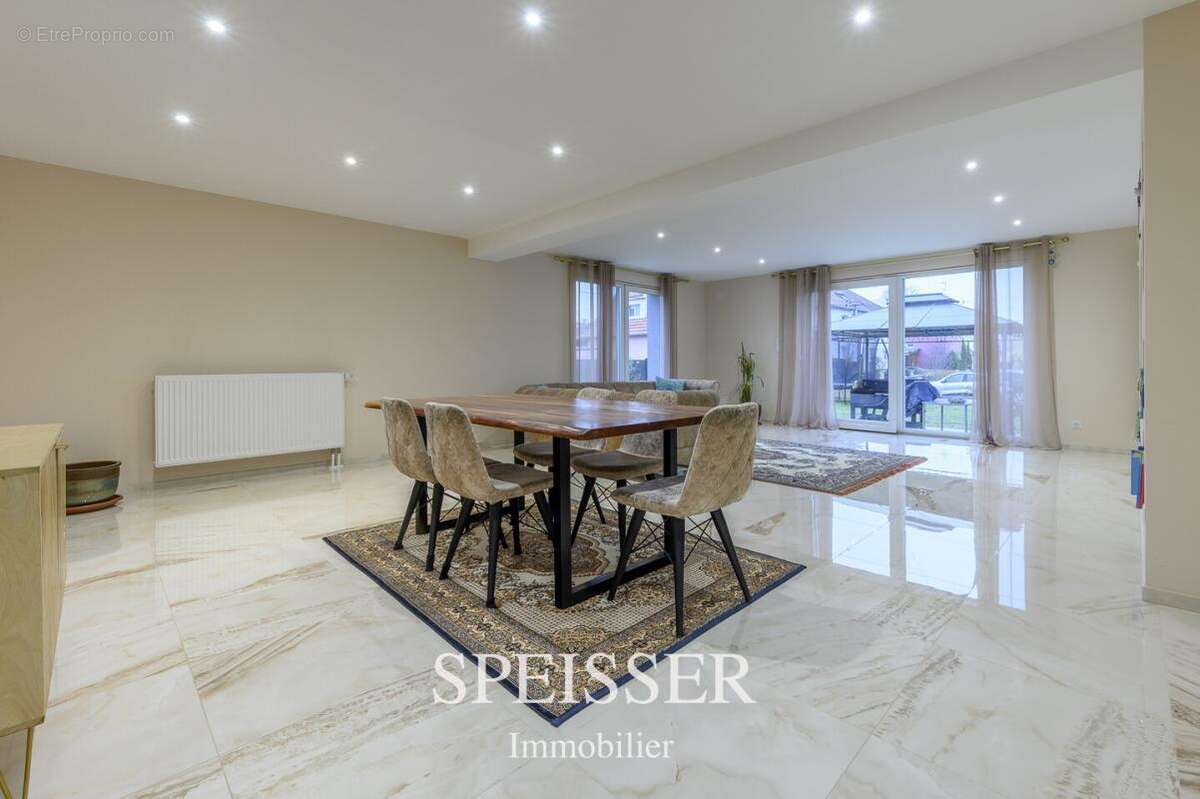 Maison à STRASBOURG