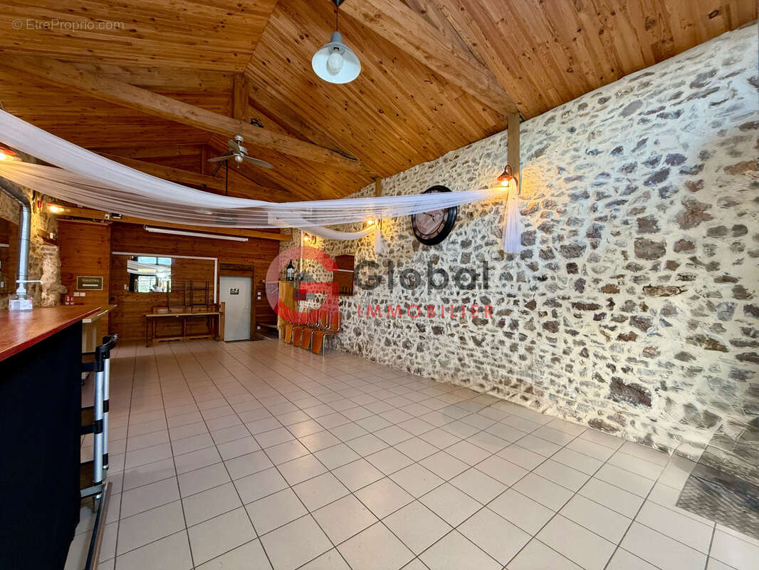 Maison à EXIREUIL