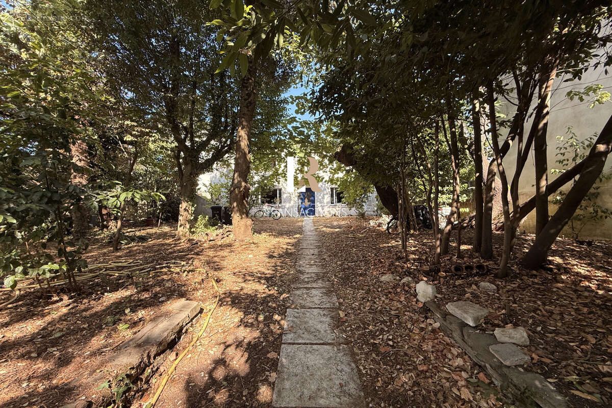 La genette - Demeure de 1850 sur magnifique parcelle arborée - photo 15