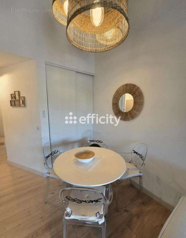 Appartement à GRIMAUD