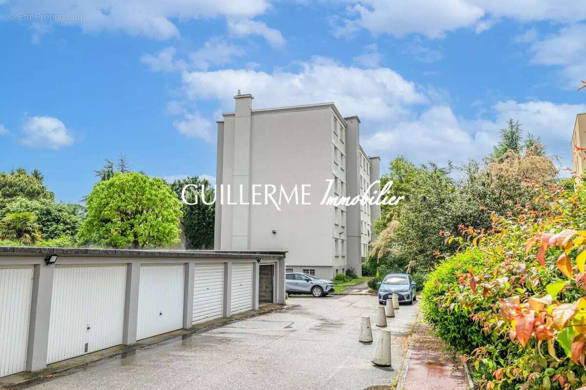 Appartement à CHAMPAGNE-AU-MONT-D'OR