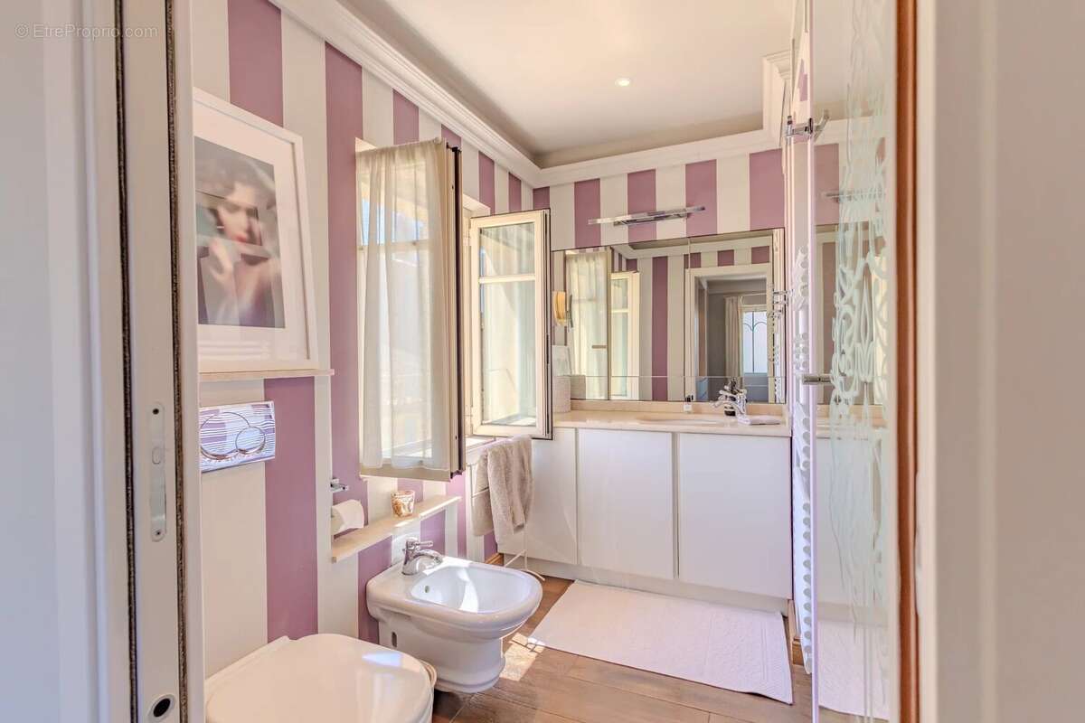 Appartement à SAINT-TROPEZ