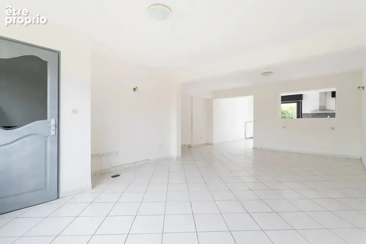Maison de 6 pièces de 115 m² située à Hem - photo 7