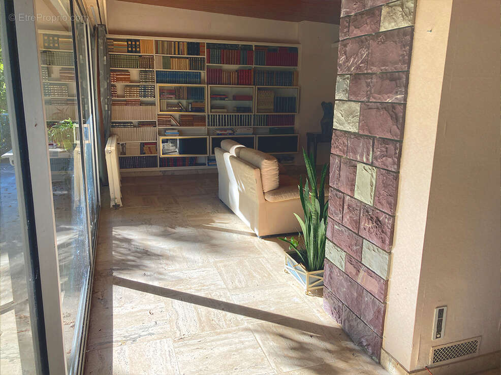 Maison à MONTELIMAR