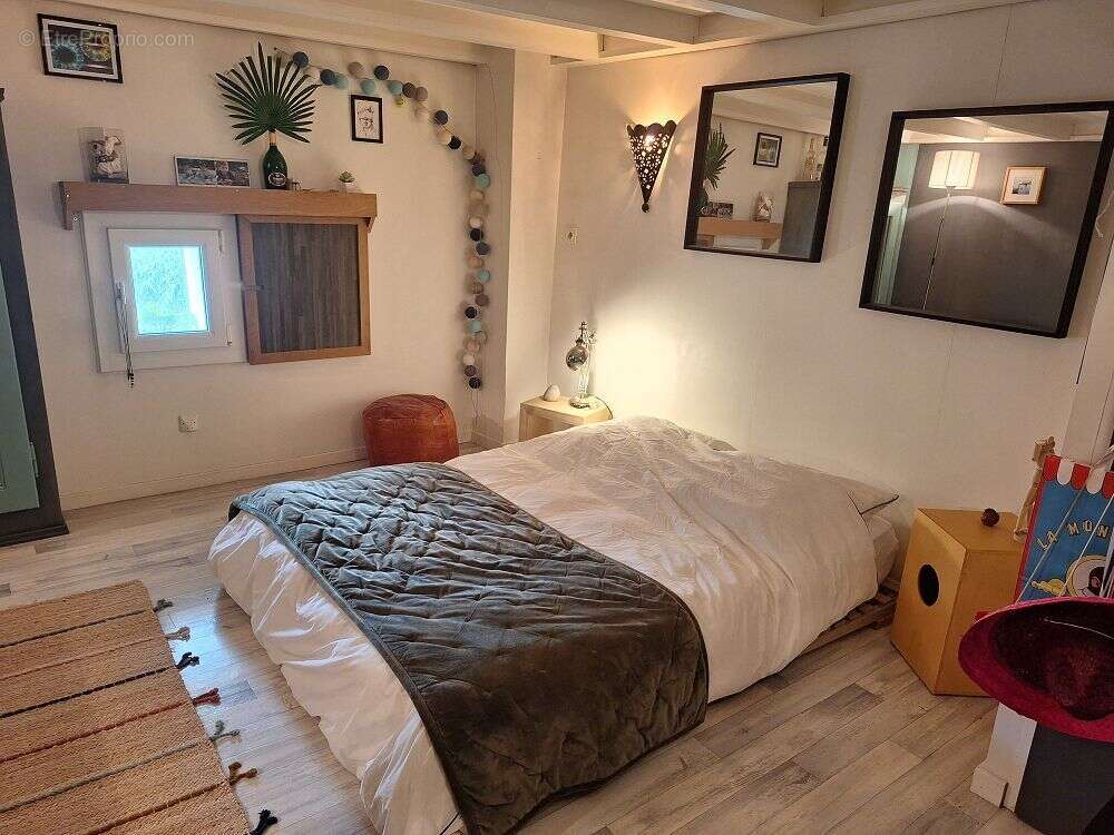 Appartement 179 m² à Feyzin  - photo 8
