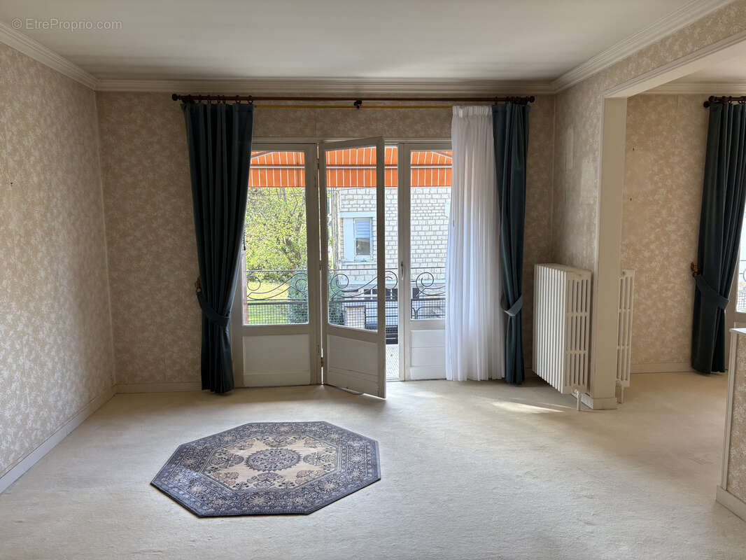 Maison à CHATELLERAULT