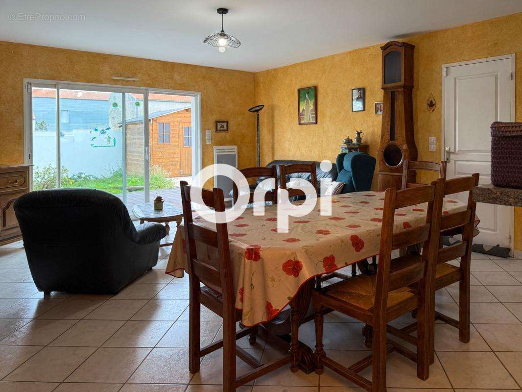 Maison de plain-pied à FOURAS - photo 7