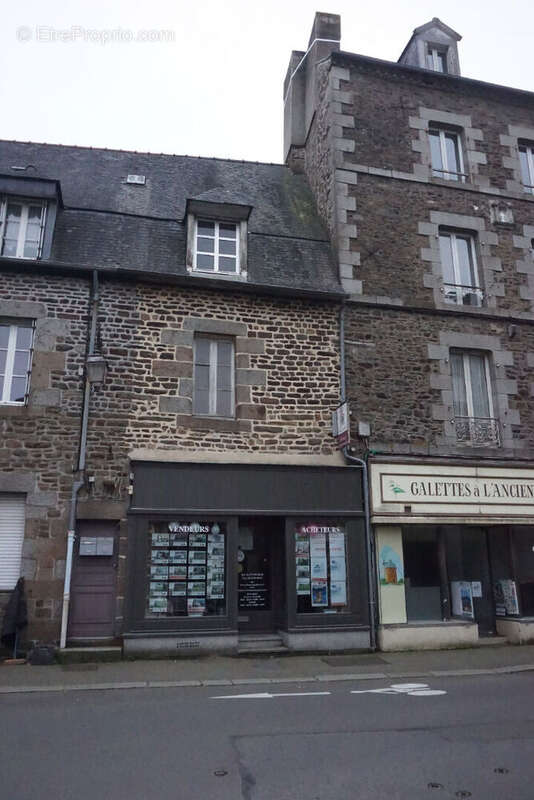 Appartement à FOUGERES