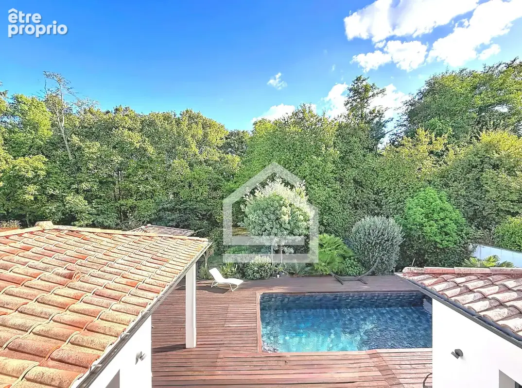 Maison contemporaine de 198 m2, 5 chambres, piscine et double garage - photo 13