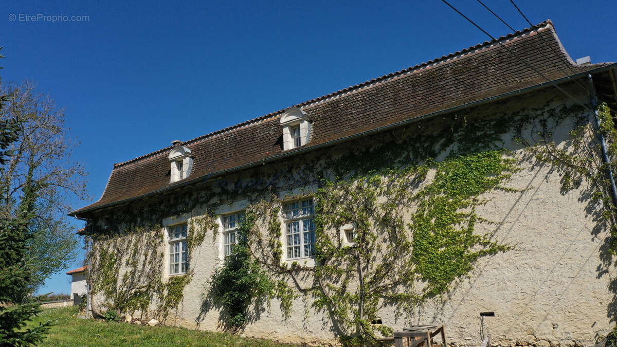 Maison à CREYSSAC