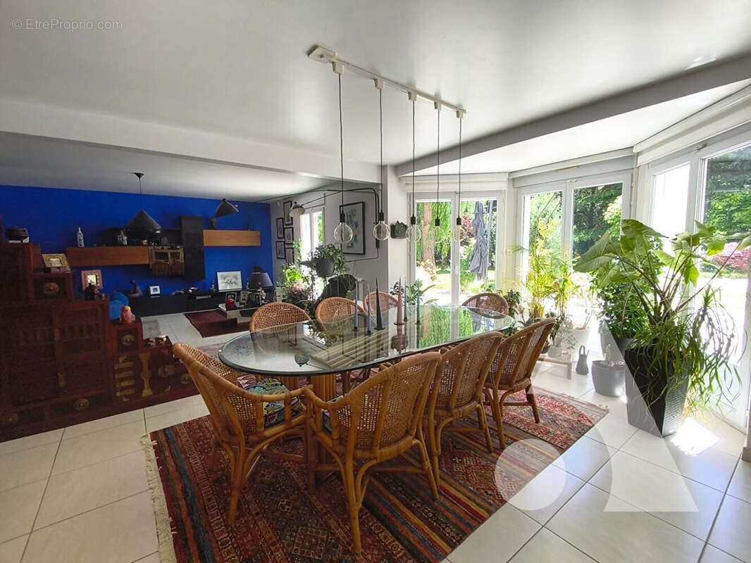 Propriete 6 chambres / jardin avec piscine et garage - photo 4