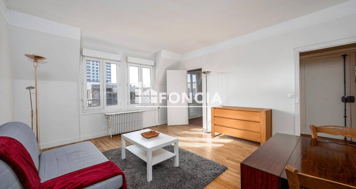 Appartement à PARIS-15E