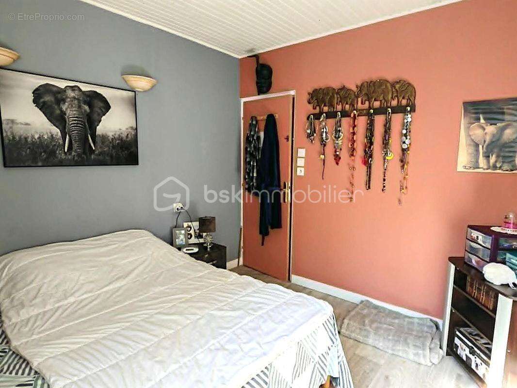 Maison de 140m² avec 4 chambre et 1 bureau à Bouttencourt 80220 - photo 8