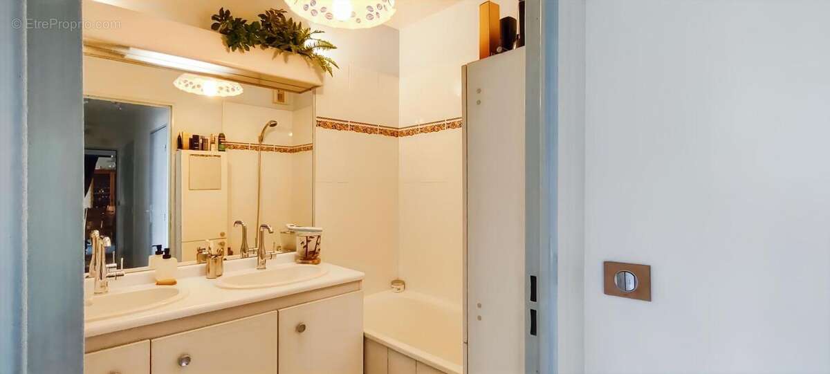 Appartement à SURESNES